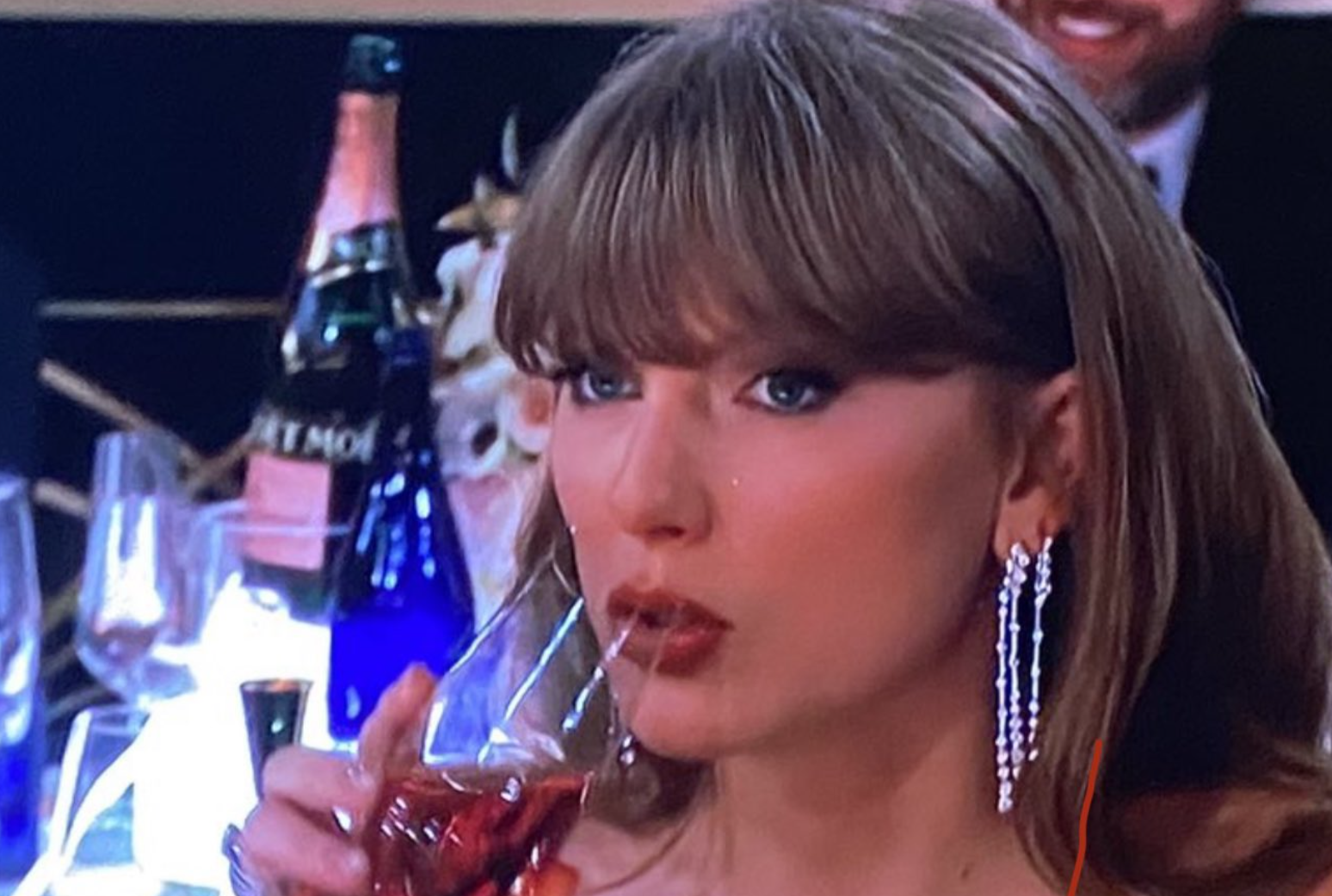 Jo Koy Just Tried to Diss Taylor Swift At The Golden Globes and Her Face Was Priceless